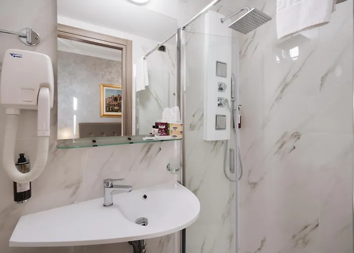 Affittacamere Centro Cavour 4*